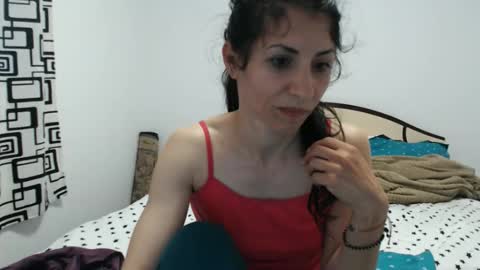 Snapshot of evacrisxxx chatting on April 26, 2026, 3:15 am hornycrissyyourlove online show from April 26, 2026, 3:15 am