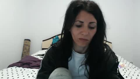 Snapshot of evacrisxxx chatting on April 27, 2026, 3:15 am hornycrissyyourlove online show from April 27, 2026, 3:15 am