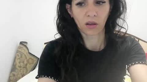 Snapshot of evacrisxxx chatting on June 6, 2026, 2:38 am hornycrissyyourlove online show from June 6, 2026, 2:38 am