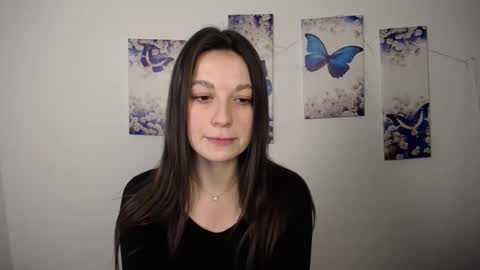 Eva online show from April 18, 2026, 4:33 pm