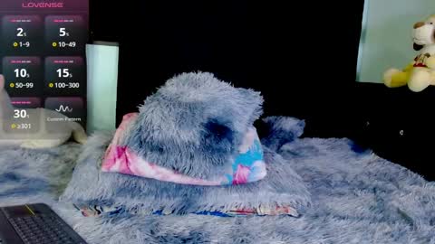 Evah Lee online show from April 14, 2026, 1:44 am