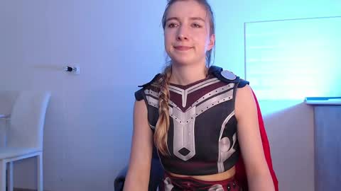 Snapshot of evahailey_ chatting on May 7, 2026, 4:40 am Eva online show from May 7, 2026, 4:40 am
