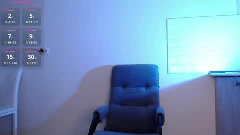 Snapshot of evahailey_ chatting on June 3, 2026, 3:42 am Eva online show from June 3, 2026, 3:42 am