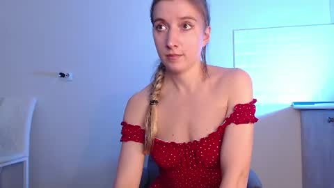 Snapshot of evahailey_ chatting on June 25, 2026, 5:12 am Eva online show from June 25, 2026, 5:12 am
