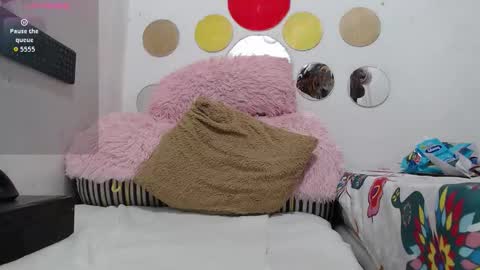 Snapshot of evahootxx chatting on February 8, 2026, 5:49 pm EVA online show from February 8, 2026, 5:49 pm