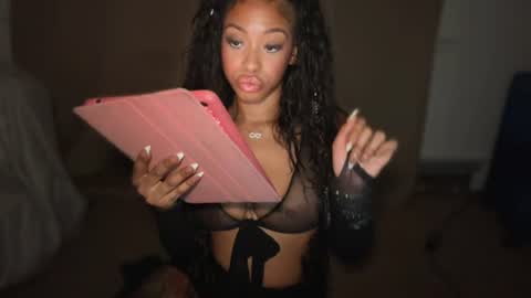 Snapshot of evajonez chatting on June 25, 2026, 7:57 am Eva online show from June 25, 2026, 7:57 am