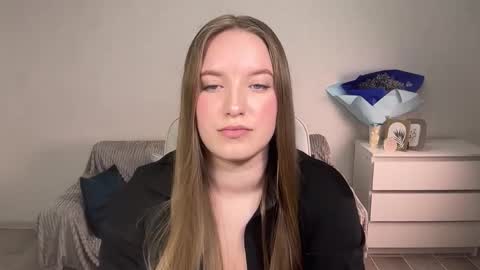 Eva online show from September 10, 2025, 8:53 pm