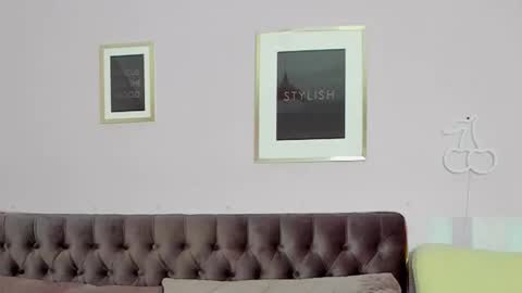 Eva online show from October 9, 2025, 5:16 am