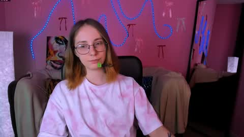 evalora online show from April 8, 2026, 6:24 am