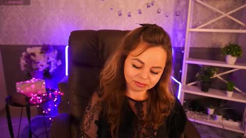 Snapshot of evaminni chatting on November 5, 2025, 2:06 pm EvaMinni online show from November 5, 2025, 2:06 pm