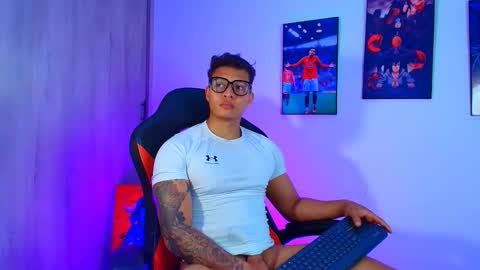 Snapshot of evan_greey chatting on October 15, 2025, 6:46 am EVAN GREY online show from October 15, 2025, 6:46 am