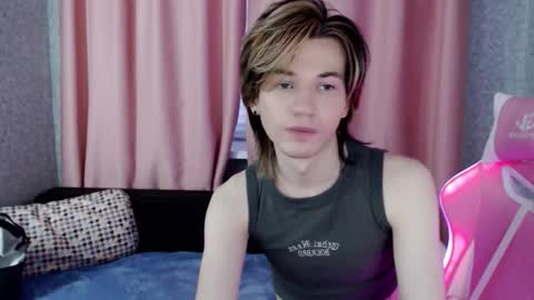 evan_reinhart online show from October 1, 2025, 2:06 am