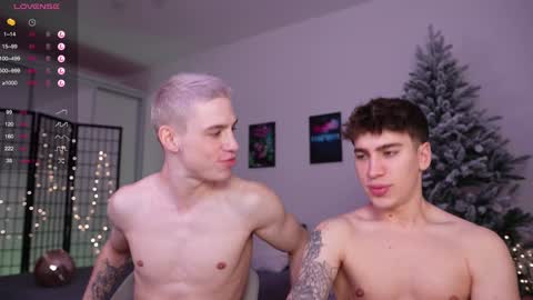 evan_white_ online show from December 17, 2024, 3:39 pm