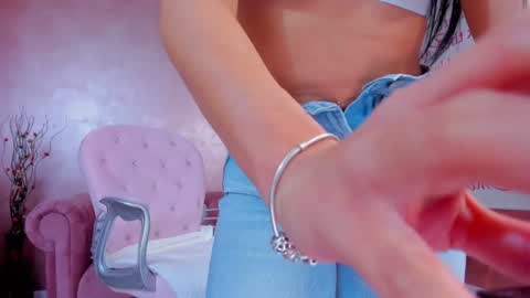 Eva online show from January 19, 2025, 11:32 pm