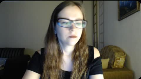 Snapshot of evangeline06 chatting on December 2, 2024, 8:41 am YourMistress online show from December 2, 2024, 8:41 am