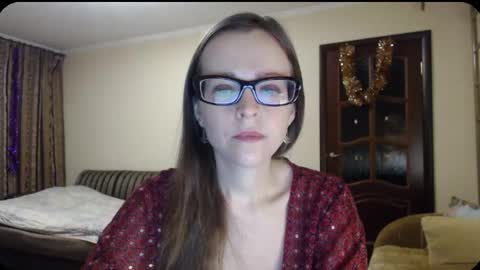 Snapshot of evangeline06 chatting on December 23, 2024, 8:33 am YourMistress online show from December 23, 2024, 8:33 am
