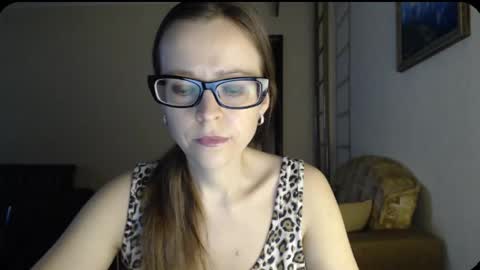 Snapshot of evangeline06 chatting on February 5, 2025, 8:32 am YourMistress online show from February 5, 2025, 8:32 am