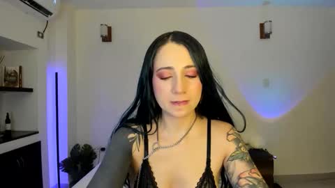 Snapshot of evangelinelovee chatting on May 22, 2026, 11:43 pm Evangeline online show from May 22, 2026, 11:43 pm