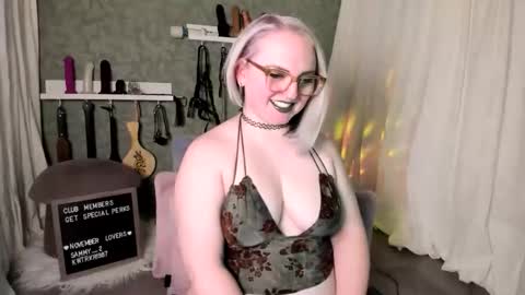 Evan Harlowe online show from December 17, 2025, 11:33 pm