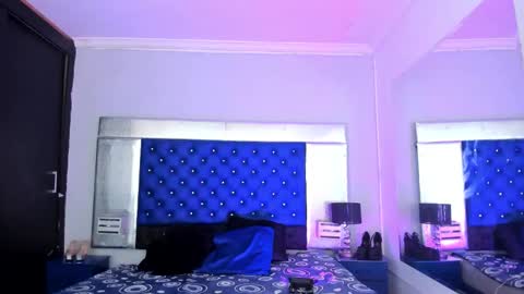 evanllelyne online show from November 28, 2025, 11:46 am