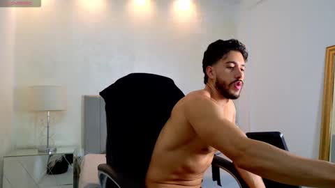 E V A N S online show from March 24, 2026, 12:15 am