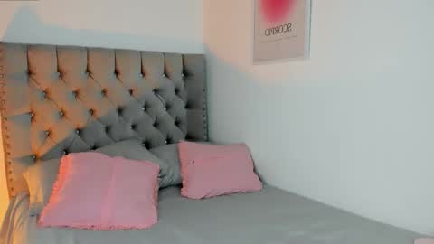 Eva Olimpo online show from November 27, 2025, 8:22 pm