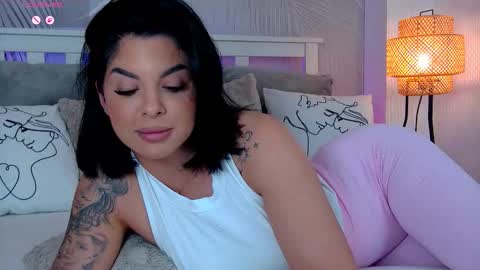 evareyss online show from March 18, 2026, 7:17 pm