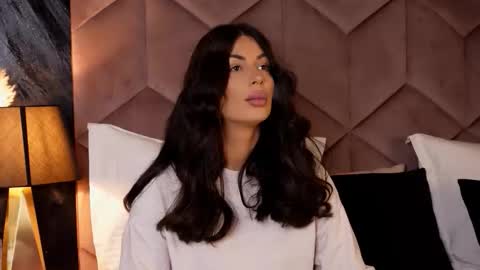 EvaRhea online show from September 29, 2025, 2:49 am