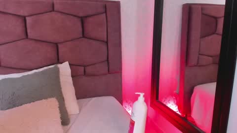 EVARITZ online show from December 20, 2024, 1:03 am