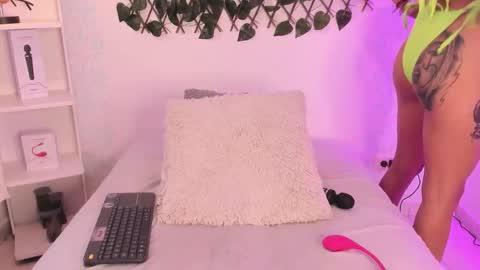 EVARITZ online show from February 28, 2026, 5:03 pm