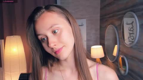 Eva online show from September 14, 2025, 7:35 pm