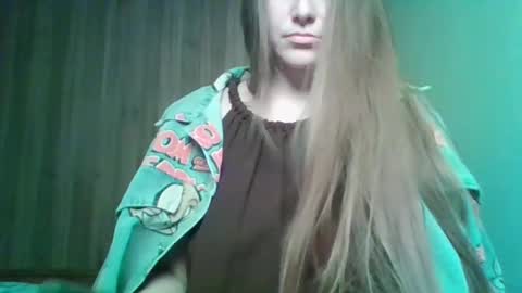 Snapshot of evasapples2026 chatting on April 24, 2026, 8:00 pm evasapples2026 online show from April 24, 2026, 8:00 pm