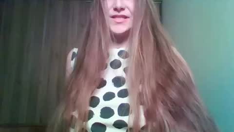 Snapshot of evasapples2026 chatting on April 26, 2026, 8:17 pm evasapples2026 online show from April 26, 2026, 8:17 pm