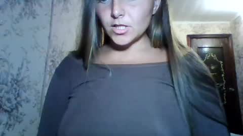 Snapshot of evasapples2026 chatting on July 22, 2026, 6:54 pm evasapples2026 online show from July 22, 2026, 6:54 pm