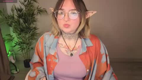 Snapshot of evathewitcher chatting on June 8, 2026, 1:39 am EvaTheWitcher online show from June 8, 2026, 1:39 am