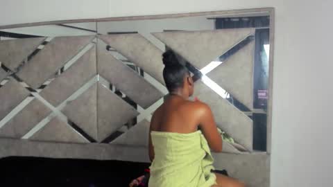 Eva And Emmanuel online show from October 14, 2025, 2:51 pm