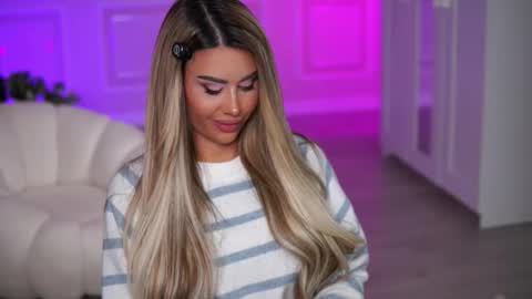 Eva online show from October 27, 2025, 8:35 pm