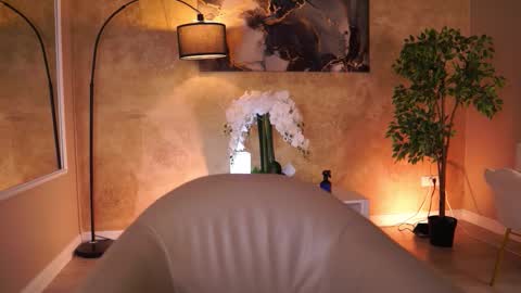 Eva online show from February 26, 2026, 9:03 pm