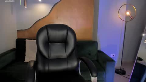 Snapshot of evebenson chatting on October 8, 2025, 12:47 pm Eve online show from October 8, 2025, 12:47 pm