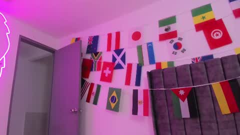 Snapshot of evelin__thompsson chatting on July 4, 2026, 3:13 am evelin__thompsson online show from July 4, 2026, 3:13 am