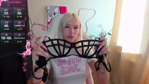 Evelina online show from July 25, 2026, 1:15 am