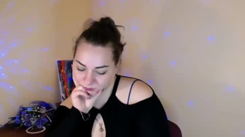 Snapshot of evelineli chatting on February 14, 2025, 3:47 pm Lydia online show from February 14, 2025, 3:47 pm