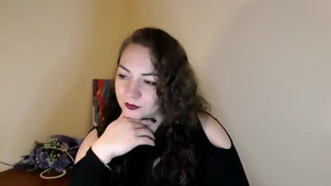 Snapshot of evelineli chatting on March 3, 2025, 7:32 am Lydia online show from March 3, 2025, 7:32 am