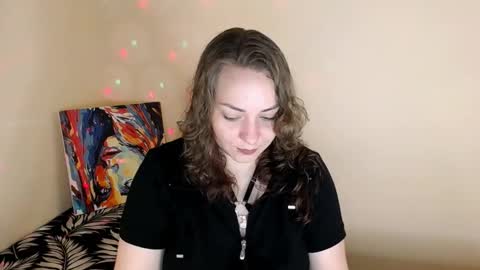 Snapshot of evelineli chatting on September 18, 2025, 5:37 pm Lydia online show from September 18, 2025, 5:37 pm