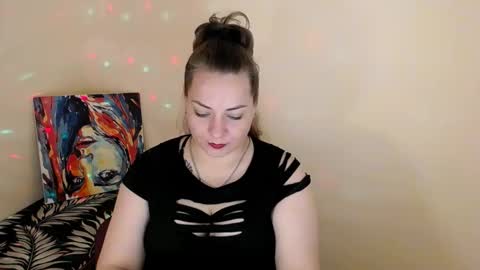 Snapshot of evelineli chatting on September 22, 2025, 9:28 pm Lydia online show from September 22, 2025, 9:28 pm