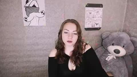 Snapshot of evelineli chatting on October 26, 2025, 10:36 pm Lydia online show from October 26, 2025, 10:36 pm