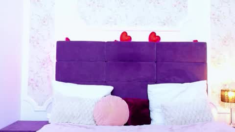 EvelinHill online show from March 4, 2026, 5:02 am