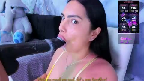 Snapshot of evelinn_belen chatting on July 19, 2026, 4:44 pm Evelinn belen online show from July 19, 2026, 4:44 pm
