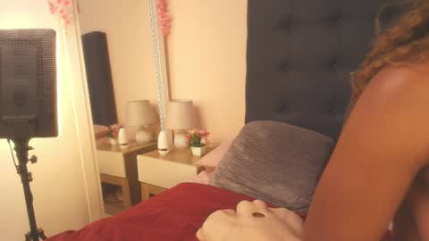 DAYANITA online show from April 19, 2026, 7:05 pm