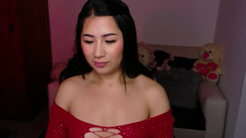 Evelyn online show from December 15, 2025, 11:03 am